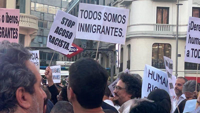 Manifestación contra racismo Callao Madrid